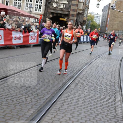 05.10.2025 - 20. swb-Marathon Bremen Yannick Fuchs http://msf.ph/oto/9268253 05.10.2025 10:52:21 Ziel 9196, 9226, 9852, 9955, 10038, 10240, 10438, 10668, 10727, 10900, 10927, 10942, 11458, 11491, 11641 meine-sportfotos.de