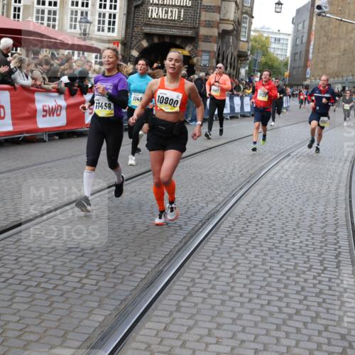 05.10.2025 - 20. swb-Marathon Bremen Yannick Fuchs http://msf.ph/oto/9268266 05.10.2025 10:52:22 Ziel 9196, 9226, 9852, 9955, 10038, 10240, 10438, 10668, 10727, 10900, 10927, 10942, 11128, 11458, 11491, 11641 meine-sportfotos.de