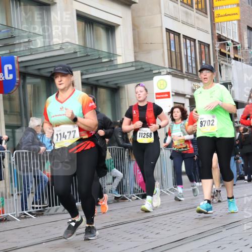 05.10.2025 - 20. swb-Marathon Bremen Strokosch-Dieckow http://msf.ph/oto/9268271 05.10.2025 11:06:53 Ziel 7779, 9180, 9217, 9265, 9334, 9491, 9628, 9702, 9757, 9877, 9890, 9901, 10193, 10286, 10330, 10332, 10371, 10582, 10632, 10788, 10824, 10836, 10902, 10991, 11122, 11131, 11258, 11329, 11477, 11709, 7779, 9180, 9217, 9265, 9334, 9491, 9628, 9702, 9757, 9877, 9890, 9901, 10193, 10286, 10330, 10332, 10371, 10582, 10632, 10788, 10824, 10836, 10902, 10991, 11122, 11131, 11709 meine-sportfotos.de