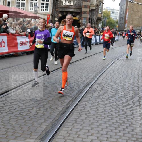 05.10.2025 - 20. swb-Marathon Bremen Yannick Fuchs http://msf.ph/oto/9268283 05.10.2025 10:52:22 Ziel 9196, 9226, 9852, 9955, 10038, 10240, 10438, 10668, 10727, 10900, 10927, 10942, 11128, 11458, 11491, 11641 meine-sportfotos.de
