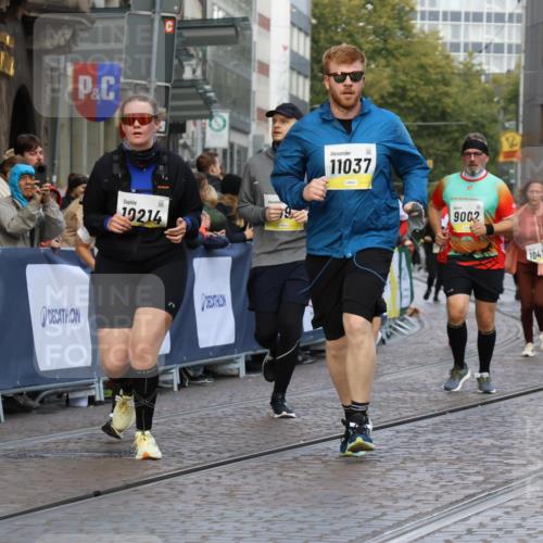 05.10.2025 - 20. swb-Marathon Bremen Strokosch-Dieckow http://msf.ph/oto/9268284 05.10.2025 11:09:21 Ziel 9493, 9649, 9848, 9892, 9945, 10214, 10295, 11037, 11218 meine-sportfotos.de