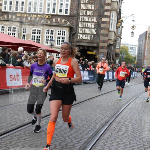 05.10.2025 - 20. swb-Marathon Bremen Yannick Fuchs http://msf.ph/oto/9268299 05.10.2025 10:52:22 Ziel 9196, 9226, 9852, 9955, 10038, 10240, 10438, 10668, 10727, 10900, 10927, 10942, 11128, 11458, 11491, 11641 meine-sportfotos.de
