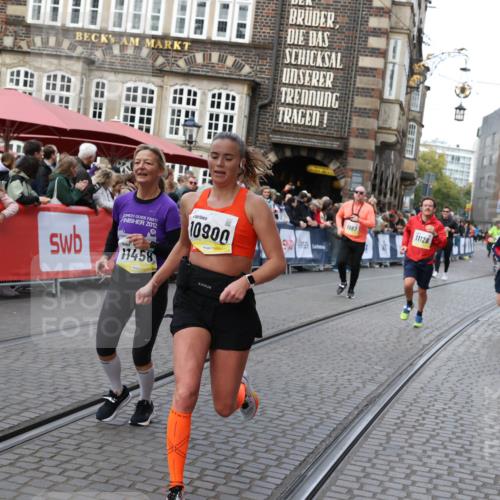 05.10.2025 - 20. swb-Marathon Bremen Yannick Fuchs http://msf.ph/oto/9268307 05.10.2025 10:52:22 Ziel 9196, 9226, 9852, 9955, 10038, 10240, 10438, 10668, 10727, 10900, 10927, 10942, 11128, 11458, 11491, 11641 meine-sportfotos.de