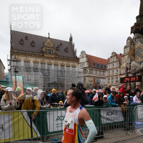 05.10.2025 - 20. swb-Marathon Bremen Yannick Fuchs http://msf.ph/oto/9268320 05.10.2025 12:12:36 Ziel 49 meine-sportfotos.de