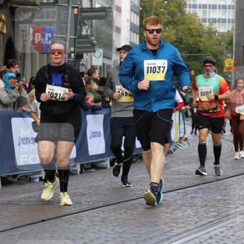 05.10.2025 - 20. swb-Marathon Bremen Strokosch-Dieckow http://msf.ph/oto/9268322 05.10.2025 11:09:21 Ziel 9493, 9649, 9848, 9892, 9945, 10214, 10295, 11037, 11218 meine-sportfotos.de