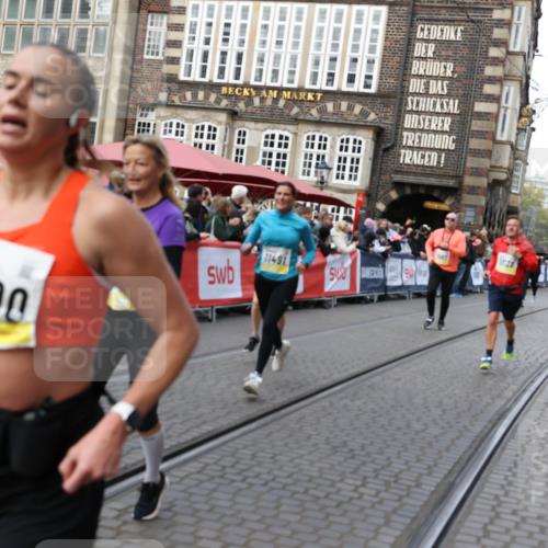 05.10.2025 - 20. swb-Marathon Bremen Yannick Fuchs http://msf.ph/oto/9268352 05.10.2025 10:52:23 Ziel 9196, 9852, 9955, 9987, 10038, 10240, 10438, 10668, 10727, 10900, 10927, 10942, 11128, 11458, 11491, 11641 meine-sportfotos.de