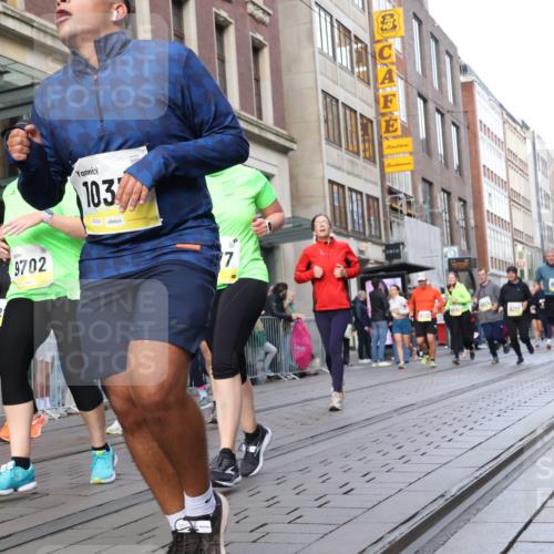 05.10.2025 - 20. swb-Marathon Bremen Strokosch-Dieckow http://msf.ph/oto/9268363 05.10.2025 11:06:55 Ziel 7779, 9180, 9217, 9265, 9334, 9483, 9491, 9628, 9702, 9757, 9877, 9890, 9901, 10160, 10193, 10223, 10286, 10330, 10332, 10371, 10582, 10632, 10737, 10788, 10824, 10836, 10902, 10991, 11122, 11258, 11329, 11384, 11477, 11529, 11709, 7779, 9180, 9217, 9265, 9334, 9483, 9491, 9628, 9702, 9757, 9877, 9890, 9901, 10160, 10193, 10223, 10286, 10330, 10332, 10371, 10582, 10632, 10737, 10788, 10824, 10836, 10902, 10991, 11122, 11709 meine-sportfotos.de