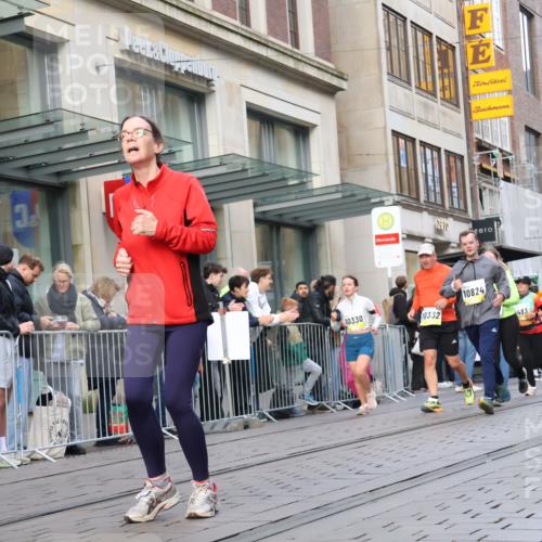 05.10.2025 - 20. swb-Marathon Bremen Strokosch-Dieckow http://msf.ph/oto/9268424 05.10.2025 11:06:56 Ziel 7779, 9180, 9217, 9265, 9334, 9483, 9491, 9628, 9702, 9757, 9877, 9890, 10160, 10193, 10223, 10286, 10330, 10332, 10371, 10582, 10632, 10737, 10788, 10824, 10836, 10854, 10902, 10991, 11122, 11258, 11262, 11329, 11384, 11477, 11529, 11709, 7779, 9180, 9217, 9265, 9334, 9483, 9491, 9628, 9702, 9757, 9877, 9890, 10160, 10193, 10223, 10286, 10330, 10332, 10371, 10582, 10632, 10737, 10788, 10824, 10836, 10854, 10902, 10991, 11122, 11709 meine-sportfotos.de