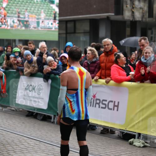 05.10.2025 - 20. swb-Marathon Bremen Yannick Fuchs http://msf.ph/oto/9268466 05.10.2025 12:12:57 Ziel  meine-sportfotos.de