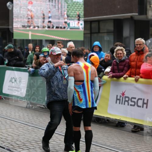 05.10.2025 - 20. swb-Marathon Bremen Yannick Fuchs http://msf.ph/oto/9268512 05.10.2025 12:12:58 Ziel  meine-sportfotos.de