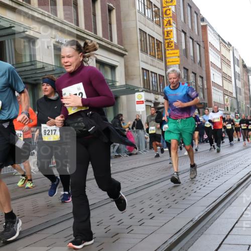 05.10.2025 - 20. swb-Marathon Bremen Strokosch-Dieckow http://msf.ph/oto/9268521 05.10.2025 11:06:59 Ziel 7779, 9180, 9217, 9265, 9334, 9483, 9491, 9628, 9702, 9757, 9780, 9877, 9890, 10037, 10160, 10193, 10223, 10286, 10330, 10332, 10371, 10582, 10632, 10737, 10824, 10836, 10854, 10902, 10991, 11122, 11159, 11258, 11262, 11329, 11384, 11477, 11529, 7779, 9180, 9217, 9265, 9334, 9483, 9491, 9628, 9702, 9757, 9780, 9877, 9890, 10037, 10160, 10193, 10223, 10286, 10330, 10332, 10371, 10582, 10632, 10737, 10824, 10836, 10854, 10902, 10991, 11122, 11159 meine-sportfotos.de