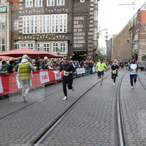 05.10.2025 - 20. swb-Marathon Bremen Yannick Fuchs http://msf.ph/oto/9268549 05.10.2025 10:52:27 Ziel 9584, 9955, 9987, 10038, 10507, 10719, 10900, 10927, 10942, 11128, 11458, 11491, 11665 meine-sportfotos.de