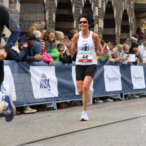 05.10.2025 - 20. swb-Marathon Bremen Strokosch-Dieckow http://msf.ph/oto/9268573 05.10.2025 13:00:32 Ziel 46, 1612, 7099, 7949 meine-sportfotos.de