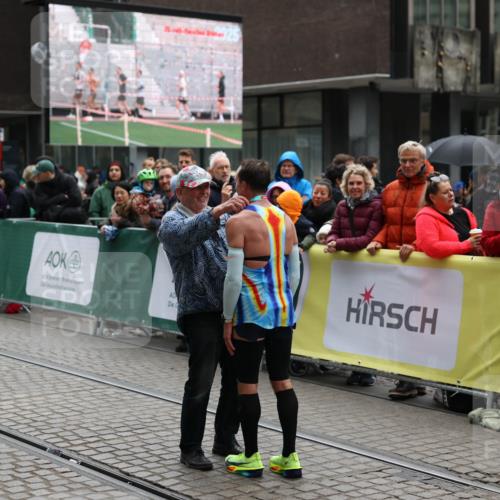 05.10.2025 - 20. swb-Marathon Bremen Yannick Fuchs http://msf.ph/oto/9268608 05.10.2025 12:13:00 Ziel  meine-sportfotos.de