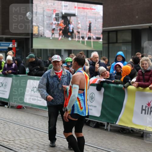05.10.2025 - 20. swb-Marathon Bremen Yannick Fuchs http://msf.ph/oto/9268632 05.10.2025 12:13:02 Ziel  meine-sportfotos.de