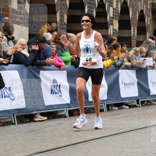 05.10.2025 - 20. swb-Marathon Bremen Strokosch-Dieckow http://msf.ph/oto/9268640 05.10.2025 13:00:32 Ziel 46, 1612, 7099, 7949 meine-sportfotos.de