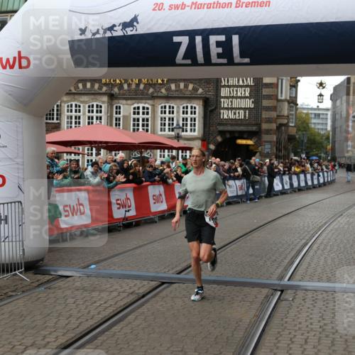 05.10.2025 - 20. swb-Marathon Bremen Yannick Fuchs http://msf.ph/oto/9268795 05.10.2025 12:13:17 Ziel 1301 meine-sportfotos.de