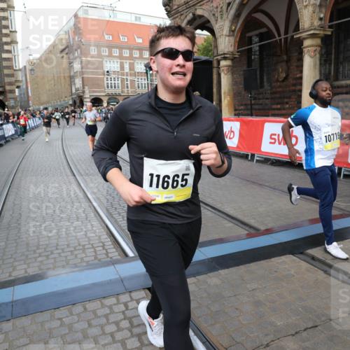 05.10.2025 - 20. swb-Marathon Bremen Yannick Fuchs http://msf.ph/oto/9268800 05.10.2025 10:52:29 Ziel 9172, 9584, 9955, 9987, 10507, 10719, 10900, 10927, 11128, 11458, 11491, 11528, 11665 meine-sportfotos.de