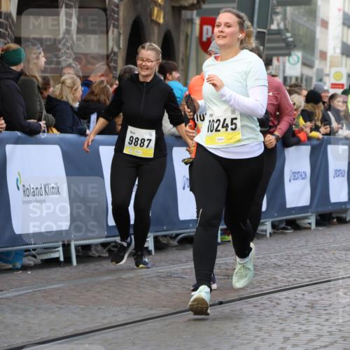 05.10.2025 - 20. swb-Marathon Bremen Strokosch-Dieckow http://msf.ph/oto/9268844 05.10.2025 11:09:39 Ziel 9001, 9538, 9731, 9732, 9887, 10245, 10316, 10412, 10417, 10672, 10881, 10886, 10943, 11407, 11654, 11655, 11664 meine-sportfotos.de