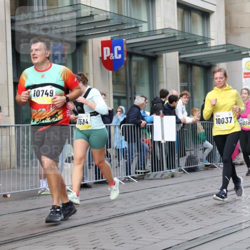 05.10.2025 - 20. swb-Marathon Bremen Strokosch-Dieckow http://msf.ph/oto/9268881 05.10.2025 11:07:11 Ziel 7779, 9180, 9306, 9334, 9483, 9628, 9757, 9780, 10037, 10160, 10223, 10286, 10330, 10332, 10582, 10585, 10632, 10650, 10737, 10749, 10776, 10824, 10836, 10854, 11122, 11159, 11258, 11262, 11329, 11384, 11529, 11584, 7779, 9180, 9306, 9334, 9483, 9628, 9757, 9780, 10037, 10160, 10223, 10286, 10330, 10332, 10582, 10585, 10632, 10650, 10737, 10749, 10776, 10824, 10836, 10854, 11122, 11159 meine-sportfotos.de