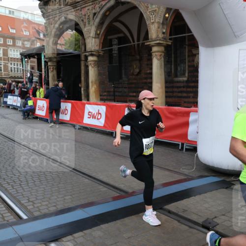 05.10.2025 - 20. swb-Marathon Bremen Yannick Fuchs http://msf.ph/oto/9268887 05.10.2025 10:52:30 Ziel 9172, 9584, 9955, 9987, 10507, 10719, 10927, 11128, 11458, 11491, 11528, 11665 meine-sportfotos.de