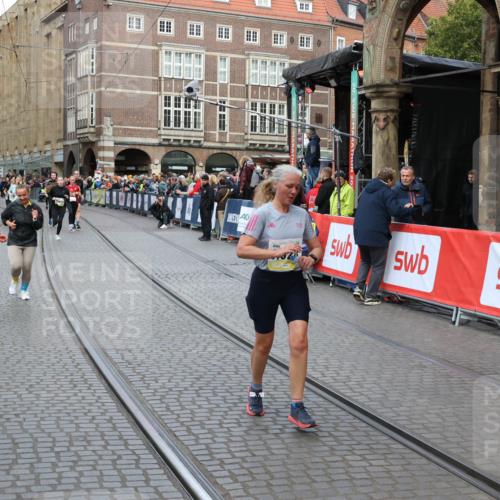 05.10.2025 - 20. swb-Marathon Bremen Yannick Fuchs http://msf.ph/oto/9268911 05.10.2025 10:52:31 Ziel 9172, 9584, 9955, 9987, 10241, 10507, 10719, 10927, 11128, 11491, 11528, 11665 meine-sportfotos.de
