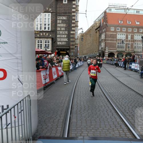 05.10.2025 - 20. swb-Marathon Bremen Yannick Fuchs http://msf.ph/oto/9268991 05.10.2025 10:52:32 Ziel 9172, 9584, 9987, 10241, 10507, 10719, 11128, 11528, 11665 meine-sportfotos.de