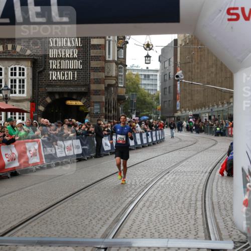 05.10.2025 - 20. swb-Marathon Bremen Yannick Fuchs http://msf.ph/oto/9268995 05.10.2025 12:14:11 Ziel 1779 meine-sportfotos.de
