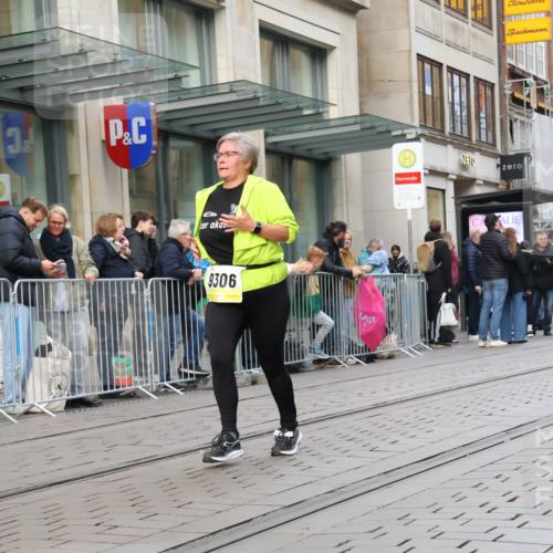 05.10.2025 - 20. swb-Marathon Bremen Strokosch-Dieckow http://msf.ph/oto/9269028 05.10.2025 11:07:20 Ziel 9306, 9615, 9780, 10037, 10223, 10550, 10585, 10650, 10749, 10776, 10854, 11159, 11262, 11384, 11529, 11584, 9306, 9615, 9780, 10037, 10223, 10550, 10585, 10650, 10749, 10776, 10854, 11159 meine-sportfotos.de