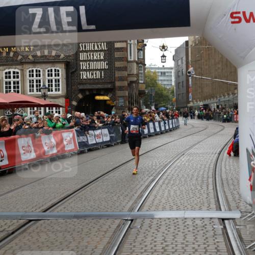 05.10.2025 - 20. swb-Marathon Bremen Yannick Fuchs http://msf.ph/oto/9269057 05.10.2025 12:14:12 Ziel 1779 meine-sportfotos.de