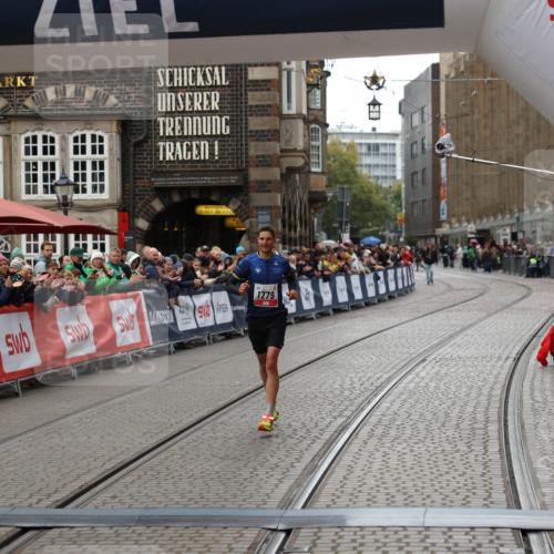 05.10.2025 - 20. swb-Marathon Bremen Yannick Fuchs http://msf.ph/oto/9269093 05.10.2025 12:14:13 Ziel 1779 meine-sportfotos.de