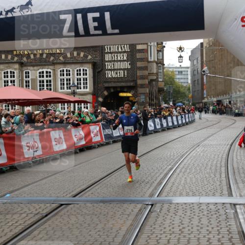 05.10.2025 - 20. swb-Marathon Bremen Yannick Fuchs http://msf.ph/oto/9269119 05.10.2025 12:14:13 Ziel 1779 meine-sportfotos.de