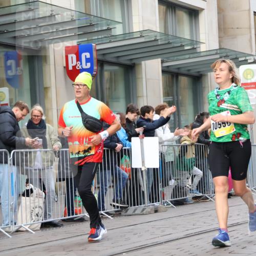 05.10.2025 - 20. swb-Marathon Bremen Strokosch-Dieckow http://msf.ph/oto/9269135 05.10.2025 11:07:26 Ziel 9212, 9306, 9615, 10135, 10366, 10550, 10585, 10650, 10706, 10749, 10782, 10783, 9212, 9306, 9615, 10135, 10366, 10550, 10585, 10650, 10706, 10749, 10782, 10783 meine-sportfotos.de