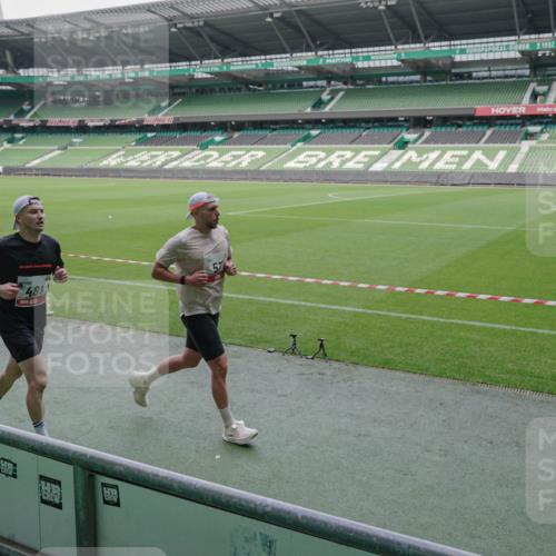 05.10.2025 - 20. swb-Marathon Bremen Michael Burmester http://msf.ph/oto/9269153 05.10.2025 12:37:38 Laufen im Stadion 57, 140, 221, 436, 481, 508, 728, 787, 1245, 1418, 1567, 1616, 1633, 1801, 1849, 1901, 1912, 2132, 2135, 2168, 2268, 5423, 5536, 5582, 7266, 9080, 933, 1088, 1443, 1907, 2186, 5625, 8883 meine-sportfotos.de