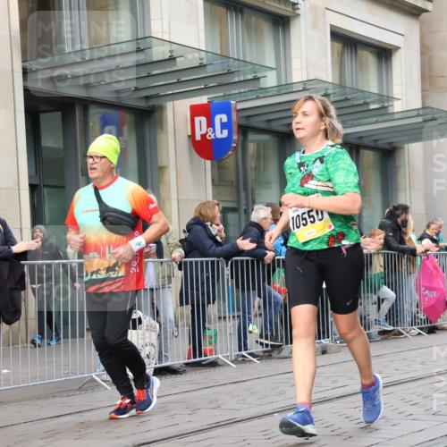 05.10.2025 - 20. swb-Marathon Bremen Strokosch-Dieckow http://msf.ph/oto/9269158 05.10.2025 11:07:27 Ziel 8123, 9212, 9306, 9615, 10135, 10366, 10550, 10585, 10650, 10706, 10749, 10782, 10783, 8123, 9212, 9306, 9615, 10135, 10366, 10550, 10585, 10650, 10706, 10749, 10782, 10783 meine-sportfotos.de