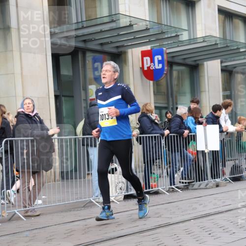 05.10.2025 - 20. swb-Marathon Bremen Strokosch-Dieckow http://msf.ph/oto/9269225 05.10.2025 11:07:30 Ziel 8123, 9212, 9306, 9615, 10135, 10365, 10366, 10550, 10650, 10706, 10782, 10783, 11490, 11677, 8123, 9212, 9306, 9615, 10135, 10365, 10366, 10550, 10650, 10706, 10782, 10783, 11490, 11677 meine-sportfotos.de