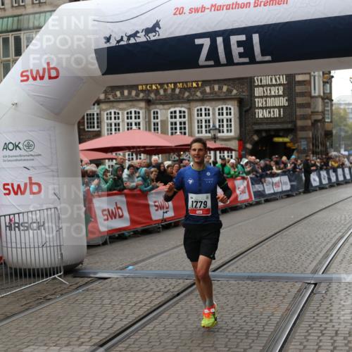 05.10.2025 - 20. swb-Marathon Bremen Yannick Fuchs http://msf.ph/oto/9269245 05.10.2025 12:14:15 Ziel 1779 meine-sportfotos.de