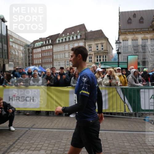 05.10.2025 - 20. swb-Marathon Bremen Yannick Fuchs http://msf.ph/oto/9269407 05.10.2025 12:14:17 Ziel 1779 meine-sportfotos.de
