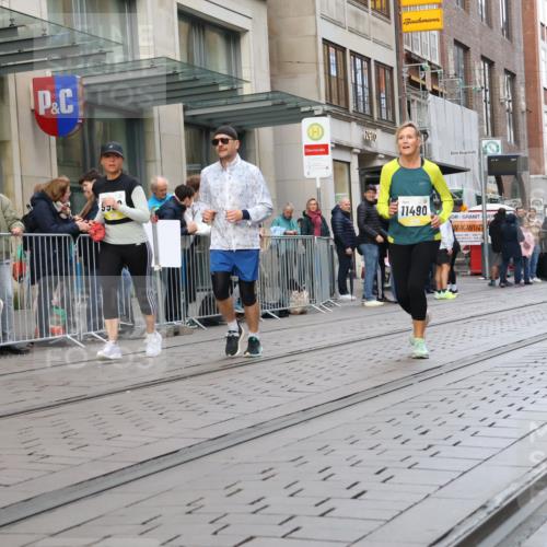 05.10.2025 - 20. swb-Marathon Bremen Strokosch-Dieckow http://msf.ph/oto/9269426 05.10.2025 11:07:41 Ziel 8123, 9212, 9557, 9599, 9617, 9874, 10125, 10135, 10365, 10366, 10706, 10782, 10783, 10866, 11309, 11490, 11677, 8123, 9212, 9557, 9599, 9617, 9874, 10125, 10135, 10365, 10366, 10706, 10782, 10783, 10866, 11309, 11490, 11677 meine-sportfotos.de