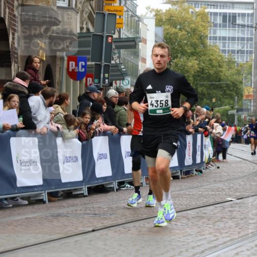 05.10.2025 - 20. swb-Marathon Bremen Strokosch-Dieckow http://msf.ph/oto/9269429 05.10.2025 13:01:06 Ziel 588, 628, 1093, 1215, 4358, 8382, 8747, 8828 meine-sportfotos.de