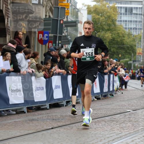 05.10.2025 - 20. swb-Marathon Bremen Strokosch-Dieckow http://msf.ph/oto/9269457 05.10.2025 13:01:06 Ziel 588, 628, 1093, 1215, 4358, 8382, 8747, 8828 meine-sportfotos.de