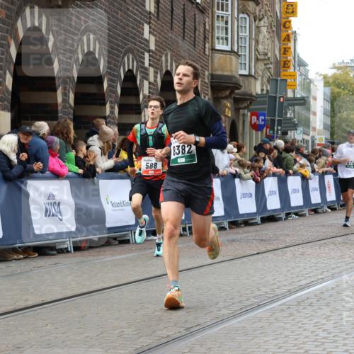 05.10.2025 - 20. swb-Marathon Bremen Strokosch-Dieckow http://msf.ph/oto/9269485 05.10.2025 13:01:11 Ziel 588, 628, 1215, 2666, 2719, 3150, 3342, 6150, 7525, 8382, 8747, 8828 meine-sportfotos.de