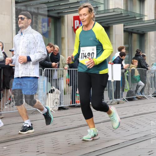 05.10.2025 - 20. swb-Marathon Bremen Strokosch-Dieckow http://msf.ph/oto/9269494 05.10.2025 11:07:43 Ziel 8123, 9212, 9557, 9599, 9617, 9874, 10125, 10135, 10365, 10366, 10706, 10782, 10783, 10866, 11019, 11232, 11309, 11490, 11670, 11677, 8123, 9212, 9557, 9599, 9617, 9874, 10125, 10135, 10365, 10366, 10706, 10782, 10783, 10866, 11019, 11232, 11309, 11490, 11670, 11677 meine-sportfotos.de