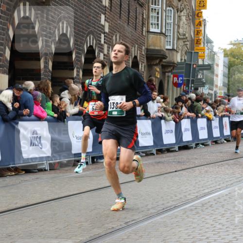 05.10.2025 - 20. swb-Marathon Bremen Strokosch-Dieckow http://msf.ph/oto/9269512 05.10.2025 13:01:11 Ziel 588, 628, 1215, 2666, 2719, 3150, 3342, 6150, 7525, 8382, 8747, 8828 meine-sportfotos.de