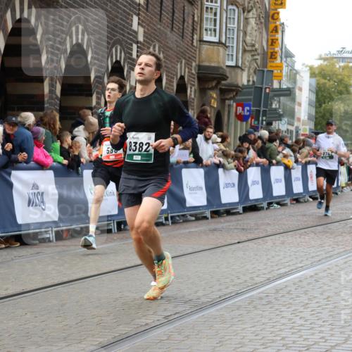 05.10.2025 - 20. swb-Marathon Bremen Strokosch-Dieckow http://msf.ph/oto/9269537 05.10.2025 13:01:11 Ziel 588, 628, 1215, 2666, 2719, 3150, 3342, 6150, 7525, 8382, 8747, 8828 meine-sportfotos.de