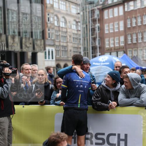 05.10.2025 - 20. swb-Marathon Bremen Yannick Fuchs http://msf.ph/oto/9269575 05.10.2025 12:14:29 Ziel  meine-sportfotos.de