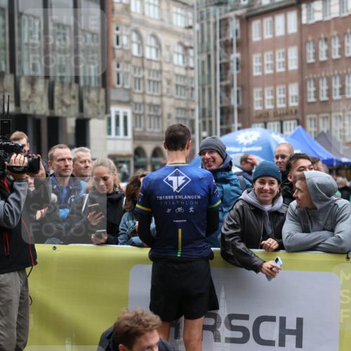 05.10.2025 - 20. swb-Marathon Bremen Yannick Fuchs http://msf.ph/oto/9269615 05.10.2025 12:14:30 Ziel  meine-sportfotos.de