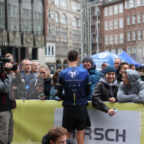 05.10.2025 - 20. swb-Marathon Bremen Yannick Fuchs http://msf.ph/oto/9269622 05.10.2025 12:14:30 Ziel  meine-sportfotos.de