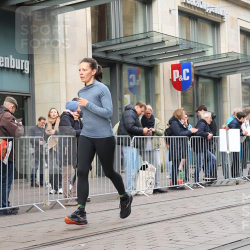 05.10.2025 - 20. swb-Marathon Bremen Strokosch-Dieckow http://msf.ph/oto/9269631 05.10.2025 11:07:47 Ziel 8123, 9212, 9401, 9519, 9557, 9599, 9617, 9874, 10125, 10132, 10135, 10365, 10366, 10706, 10782, 10783, 10866, 11019, 11097, 11232, 11309, 11490, 11670, 11671, 11677, 8123, 9212, 9401, 9519, 9557, 9599, 9617, 9874, 10125, 10132, 10135, 10365, 10366, 10706, 10782, 10783, 10866, 11019, 11097, 11232, 11309, 11490, 11670, 11671, 11677 meine-sportfotos.de