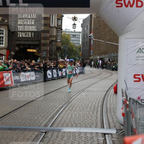 05.10.2025 - 20. swb-Marathon Bremen Yannick Fuchs http://msf.ph/oto/9269770 05.10.2025 12:14:45 Ziel 1122 meine-sportfotos.de